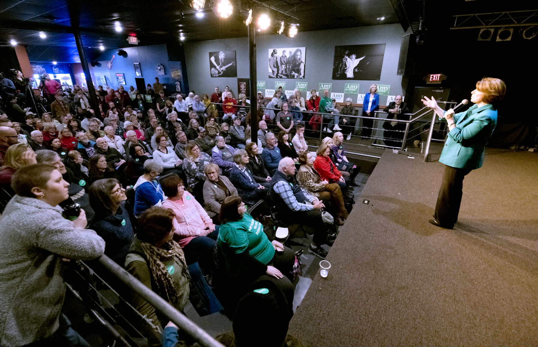 Sen. Amy Klobuchar rallies in Sioux City